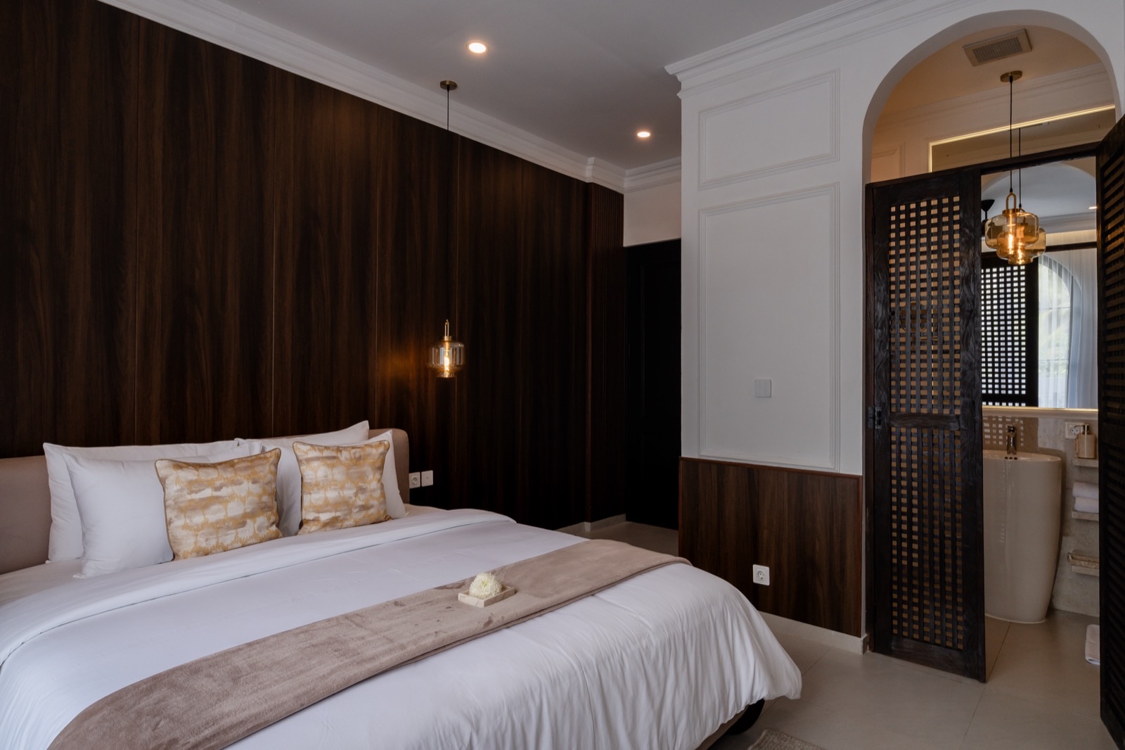 Riviera Room 10